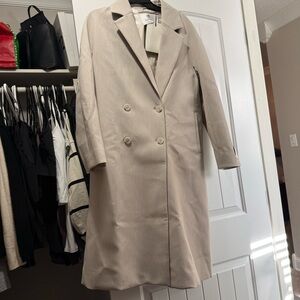 aritzia babaton slouch coat in heather matte pearl